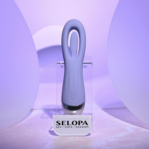 Selopa in A Flap Clit Flapper Vibe