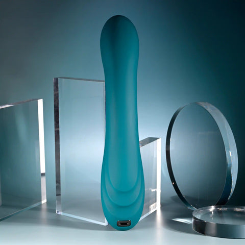 Playboy Aurelie G-Spot Tickling Vibe
