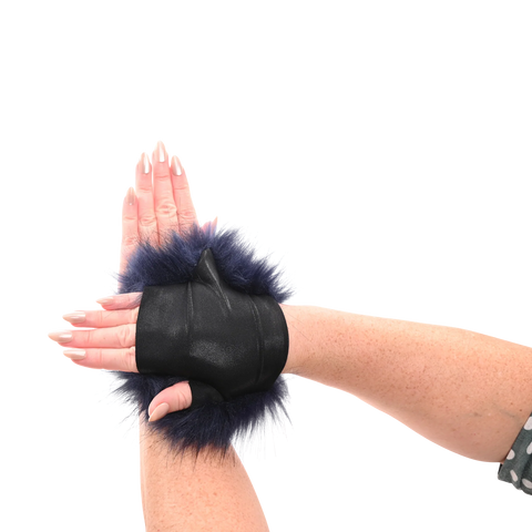 Sportsheets Cougar Spiked Sensory Glove