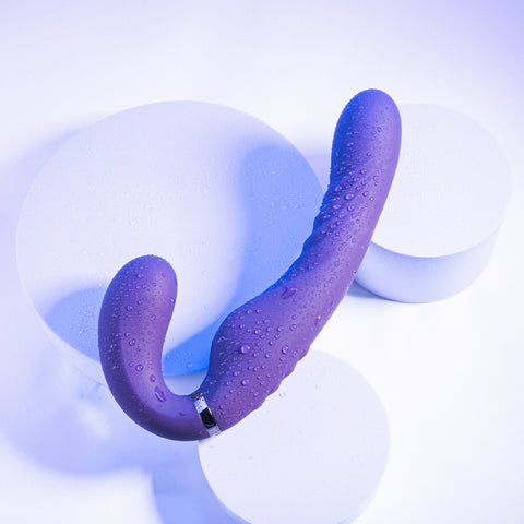 Evolved Share The Love Inflatable Strapless Strap-On & Wearable Vibe