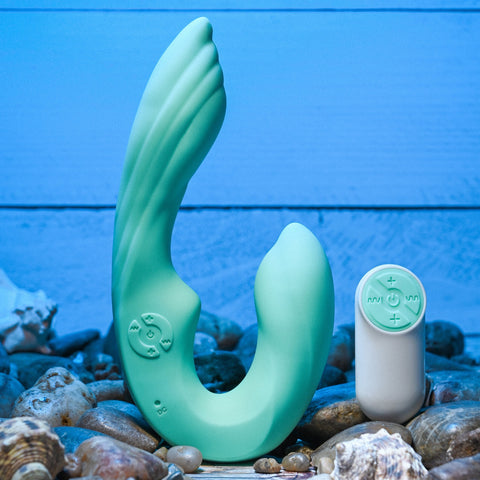 Strapless Seashell Wearable Dual Vibe with Remote